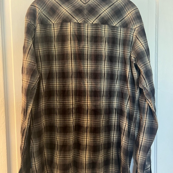 Men’s large Kuhl Perl snap long sleeve - Picture 2 of 3